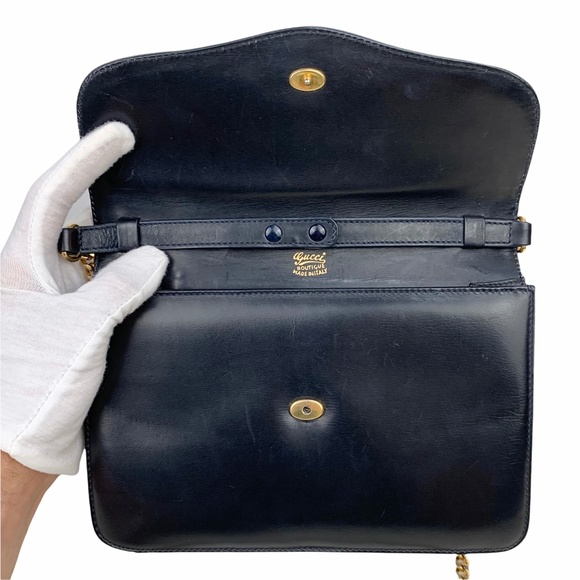 GUCCI Vintage Leather Shoulder Bag - Picture 9 of 12